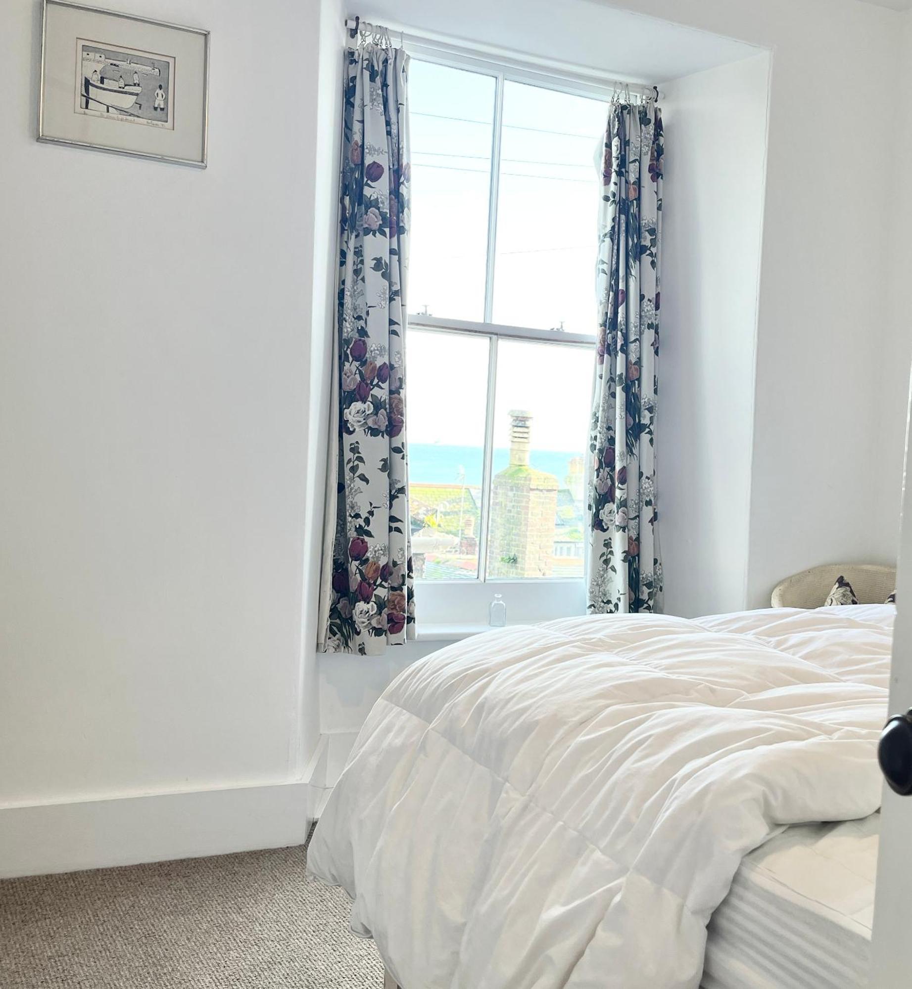 Janies Cottage~ Mousehole~Eclectic Interiors & Vintage Charm Exterior photo